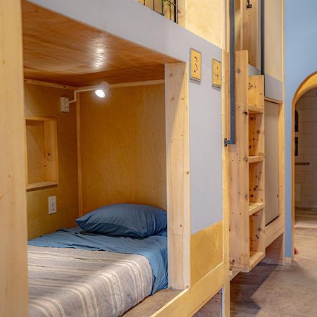 Social Stays - Santa Barbara'S First Hostel On State Street Ngoại thất bức ảnh
