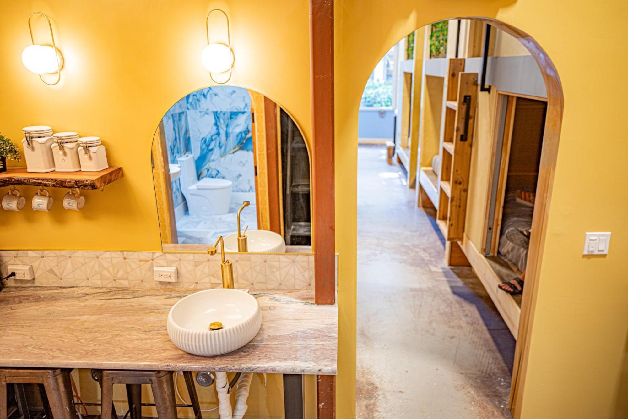Social Stays - Santa Barbara'S First Hostel On State Street Ngoại thất bức ảnh