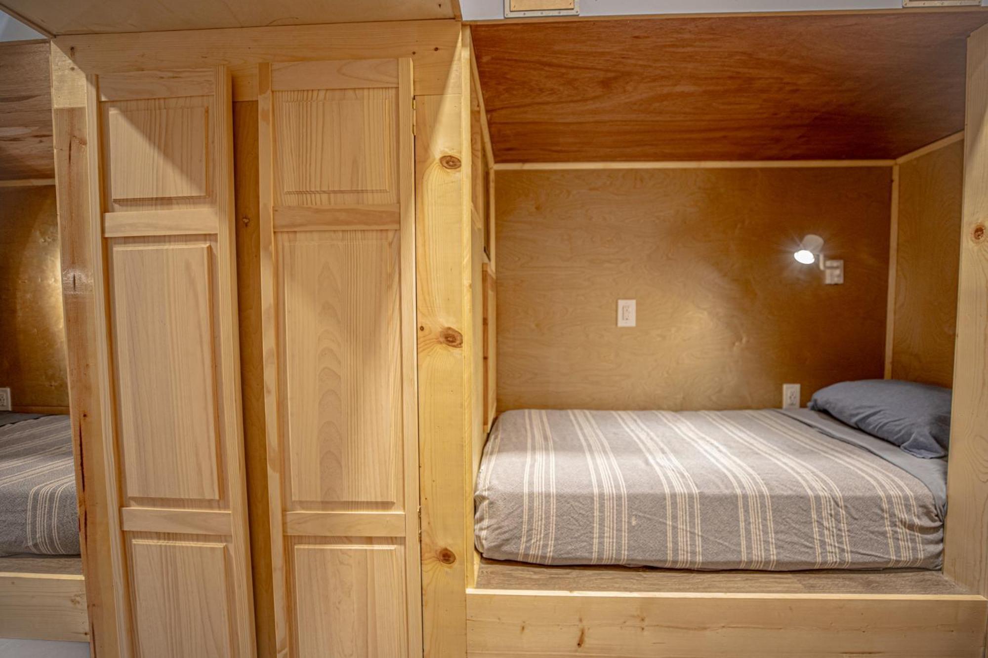 Social Stays - Santa Barbara'S First Hostel On State Street Ngoại thất bức ảnh